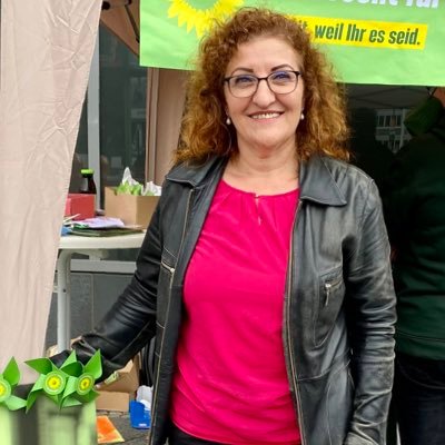 Grüne Lichtenberg 🌻 Geschäftsführerin ev. Klubheim MdA 18.WP/ Berlin Eyalet Milletvekili Arbeiterkind Mutter