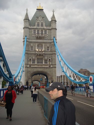 CampoyMario's profile picture. Lives in CDMX.