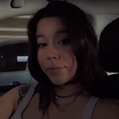 em_hanss's profile picture. 