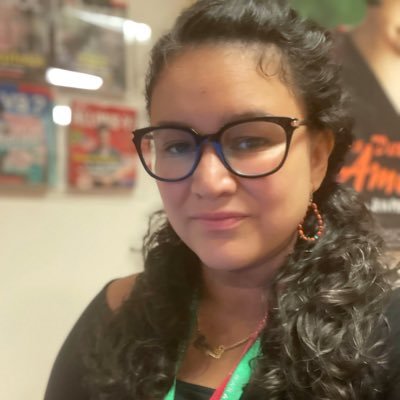 dianalapoeta's profile picture. educator 👩🏻‍🏫 • social worker 🌱• storyteller 📝 terrifying • strange • beautiful 🇨🇴🏳️‍🌈🏹🌙