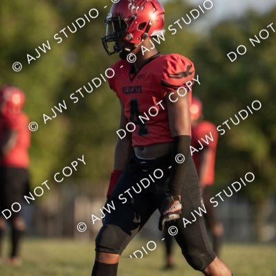 Class: 2022 | HS: Hazelwood West High (MO) | Pos: WR/C | HT: 6’2 | WT: 200lbs Email: kvngsnag11@gmail.com | Number: 314-939-2367
