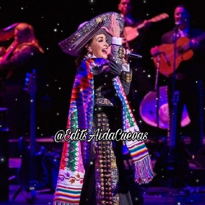 Edits para la Reina @AidaCuevas 👑🎶
El pastor 🎙️
México en la piel 🇲🇽
De corazón a corazón ❤️
También tenemos Twitter y TikTok ✨