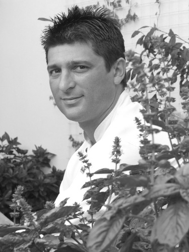 GastonCafiero's profile picture. Consultor Gastronómico, Chef Ejecutivo, Papá de Selena y Felipe, Xeneize, Maradoneado, Viajero.