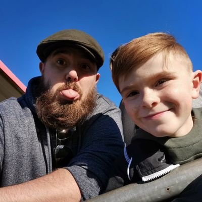 Wales born and bread, married and dad to two fantastic boys! love all sport, learning to live with #menieresdisease #tinnitus #MUFC #FINSUP #BADGERS #UTB