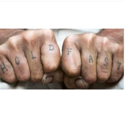 rosesformoira's profile picture. 