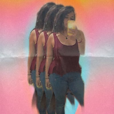 karmujial's profile picture. Metas firmes y claras, apasionada por la vida 🌺 … del cerco 💫