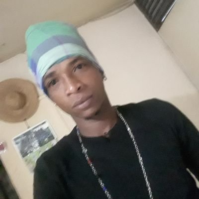 PlakDhordio's profile picture. Because i am different