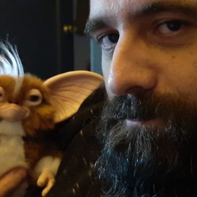 Postproducción-Diseñador de iluminación-Cinéfago-Creador de historias-Coleccionista.