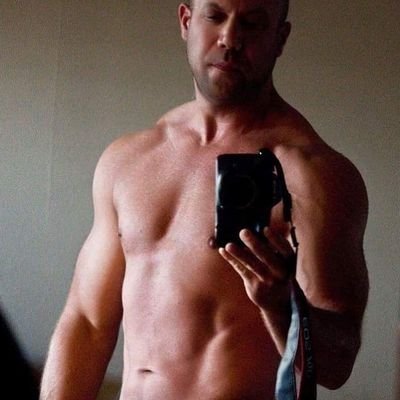 davidcharles010's profile picture. #NFSW #Adult #Model #Humanitarian
