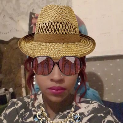 Aisha33285976's profile picture. For fun