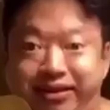 johnxina_33's profile picture. 