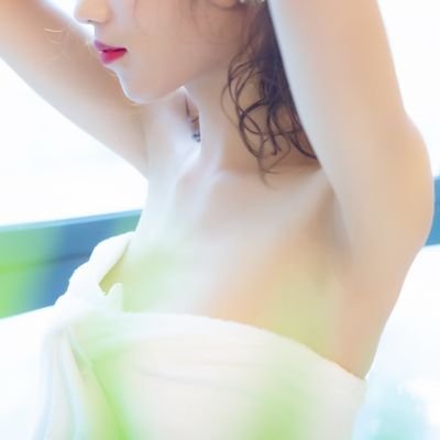 0516suxu's profile picture. 徐州fq。私信要生活照和自我介绍。满意的可以加QQ。
宝贝👉@0516xiaochengzi  （加她微信要门槛）
