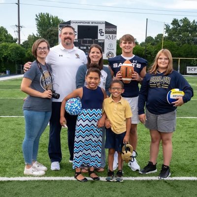 *The will to win is meaningless without the will to prepare*
Happy wife happy life!
Father to 4 amazing kids.
Shiloh Christian OL & Wrestling.
All Guts No Glory