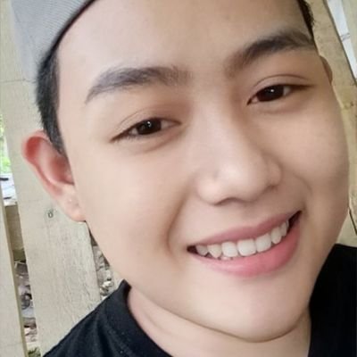 HyunKhies's profile picture. don't think too hard , just have fun with it.