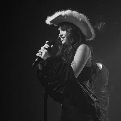 nessaxsupremacy's profile picture. nessa barrett enthusiast 🖤