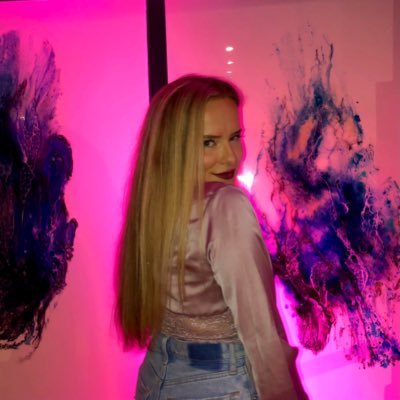 mikaylahennessy's profile picture. lil mik doing big tingz !!!