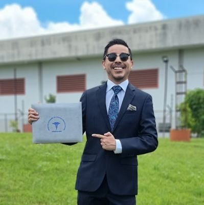 ErickSaenz85's profile picture. Ortodoncista, Amante del karaole
Dj as a hobbie @El13cafebar