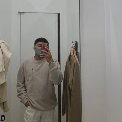 NibuiRed's profile picture. Blank