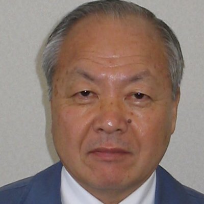 学校卒業後ヤマハ発動機株式会社を６０歳で定年退職して地域社会活動に専念した。自治会長、自治会連合会副会長、幼稚園小学校放課後児童会後援会長、健全育成会副会長、地元神社氏子総代長、学校評議委員、交番協議会委員等を歴任、その後、母(94歳)の介護をしました。現職地域安全推進委員、その他地域団体の役員を実施しています。