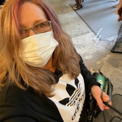 50-something, leftie, IG loving hippie chick🏳️🌈❤️👍🫐✌️I’m an occupational therapist. I seek to leave this world a better place. I love all things Boston⚾️🥎🏀🏒