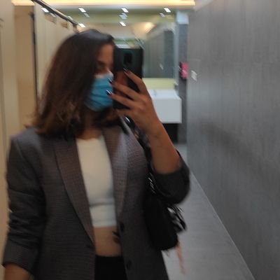 __aarzoo's profile picture. a little bit of everything