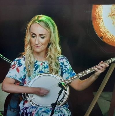 All Ireland Traditional Irish Musician, Composer, Tutor and Performer @seoid