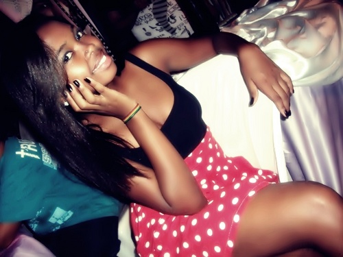 Garota charmosa,16 anos,estudante,dançarina,morena e linda !