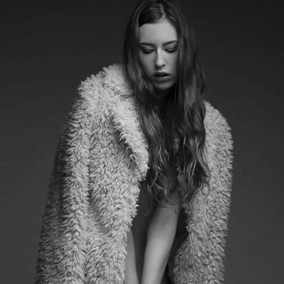 formlessart's profile picture. It's all about pure energy and body positivity. 
~ experienced fine art nude model.
- Melbourne, Australia