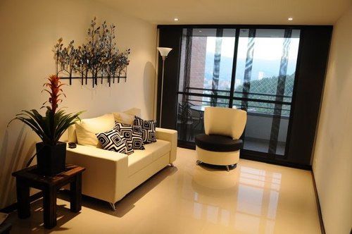 RuizPcss's profile picture. Fabricación, distribución y ventas de persianas, cortinas, papel de Colgadura, pisos laminados y cpvc, películas antisolares y de seguridady automatización.