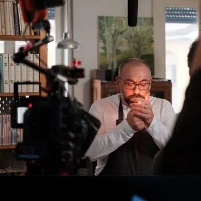 ninomirabile's profile picture. less is more.