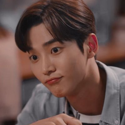 imlalyyy_'s profile picture. faço umas analises tecnicas de dramas vez ou outra | ela/dela | 🎬📽 | insta: @laurassmoreira_