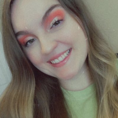 zoemichaela's profile picture. •I love books and Taylor Swift•