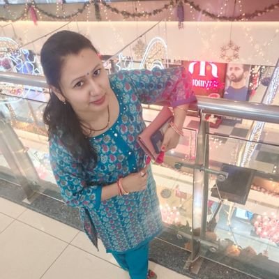 ShrutiD38083279's profile picture. blogger,journalist,love to write political news or blogs