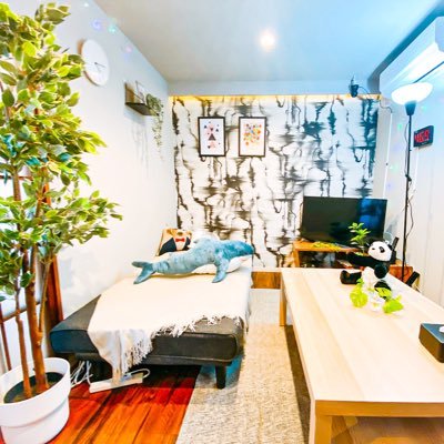 SpaceOto's profile picture. 【隠れ家風おうちスペース❣️】｜カップル割👩‍❤️‍💋‍👩 学割🎓あり｜パーティー🎉 tiktok撮影📸 デート💝｜タコパ🐙 💎 /本厚木駅からまっすぐの道沿い✨（徒歩９分） /隣には時間貸し駐車場もあり（60分100円〜）🚗 /