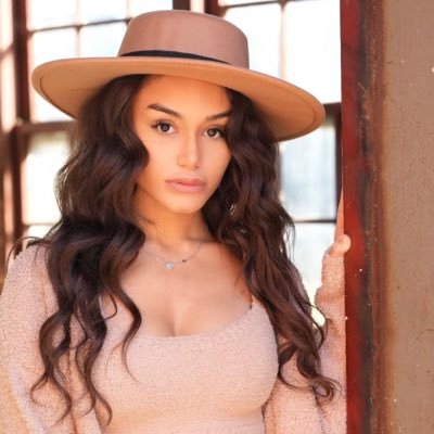 theSummerParker's profile picture. Always chasing my dreams 🏃🏽‍♀️🎬 •Schooled •The Goldbergs Spinoff •Sleepy Hollow •Starcrossed •Saints And Sinners😇😈 #Classof2018 👩🏻‍🎓