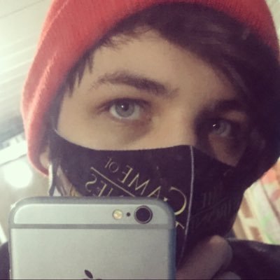 Sizzeno's profile picture. Apenas um Streamer/Youtuber e tenho Insta slk.