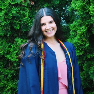 👩🏻‍💻 @nhl social •📱 prev: @Brock_W_Hockey Social Media Manager • 👩🏻‍🎓 @BrockSPMA ‘21 | MA Candidate (she/her)