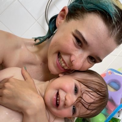 mommy to Finley 👶🏻 super sleep deprived n need to sleep for 9 years tbh