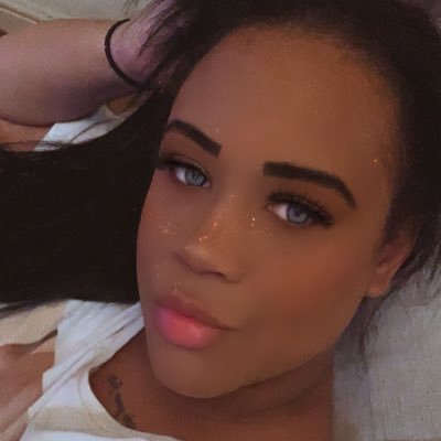 AmandaLooLah's profile picture. The future belongs to those who believe in the beauty of there dreams :)