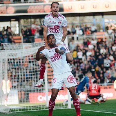 Passionné @SB29 pour @SorareClub_FR.
Fan du Stade Brestois du National à la Coupe d'Europe.
Suiveur attentif de l'@UnionStGilloise et d'@AustinFC.
Scouting