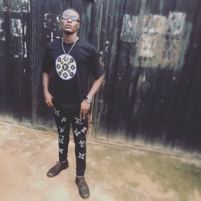 AgboDennis12's profile picture. 