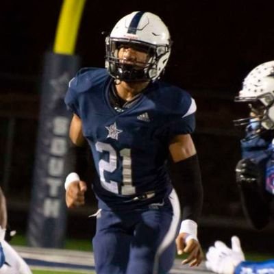 ‘24 🎓 South Gwinnett High School | 6'2 230 lbs | DE/OLB/TE | 4.0 gpa | 4.6 40 yd dash | 1st Team All Region/1st Team All County | Head Coach: @coachbryanlamar