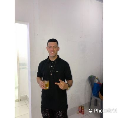 amo você irmã está em um lugar maravilhoso😭❤️💔 /
13/10❤ /
Papai da Laura ❤