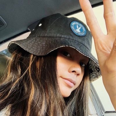 Hi, I’m Val! This acc is specially made for ylo 🤍 Will try to be more active, so please bear with me 🥺 Anyways, MAKE WAY FOR YLONA GARCIA 👑❤️
