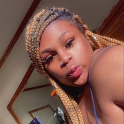 Tayana 😩💕 is my name  Pretty Bitch🥵 Gemini ♊️  Nothing but Good Vibes 😎  Brown Skin Girl 🧡