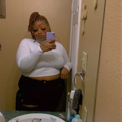 Niq-Niq Baby 💙 IF U GONE COME LURK FOLLOW Y U AT IT 😘