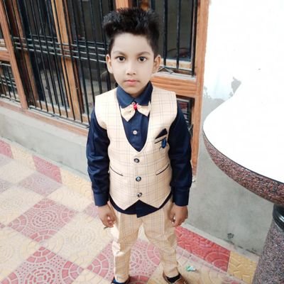 ShaanBh55315108's profile picture. Crezy