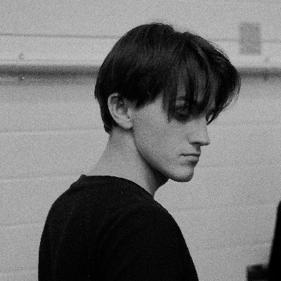 vldvlsk's profile picture. phygital high-end fashion creator, NFT & art dilettante

#NFT #cryptoart #3D #fashion #creator