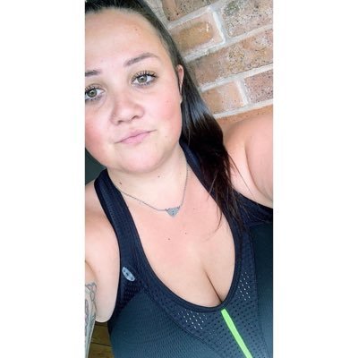 rhiannaethering's profile picture. AVFC - season ticket holder ⚽️🦁 • Spreading awareness for Mental Health 💚