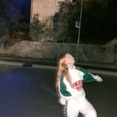 Yarenssvio's profile picture. 